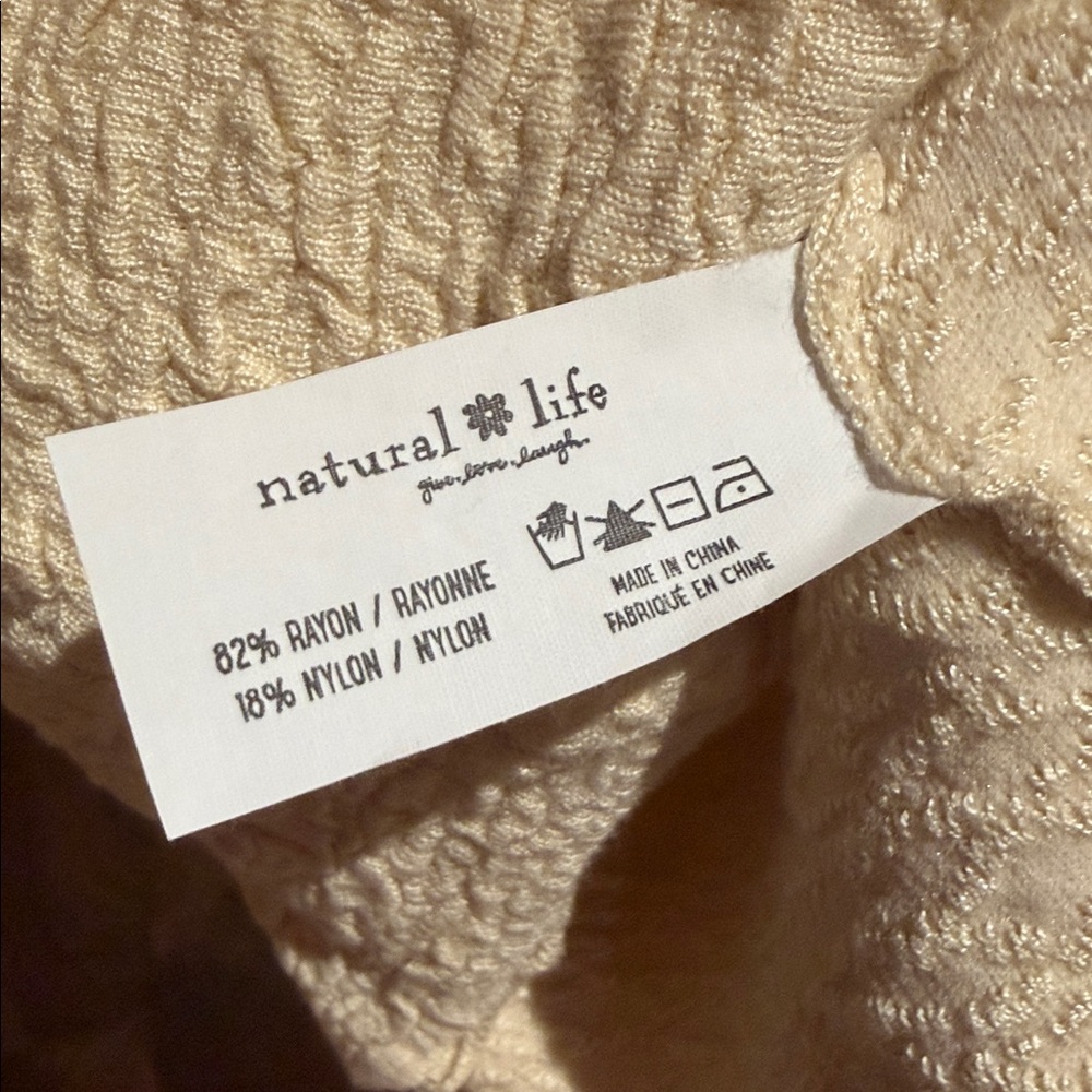 Natural Life cream textured scoop neck cropped size small stretch neutral - Picture 8 of 8